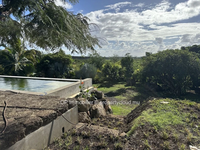 4-Bedroom Furnished House with Private Pool in Charmoze